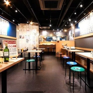 [Sugu from Kyobashi Station!] 7 minutes walk from Kyobashi Station ♪ The stylish signboard and appearance are the landmarks ◎ The cozy atmosphere makes it suitable for various occasions such as small banquets, family meals, and dates!