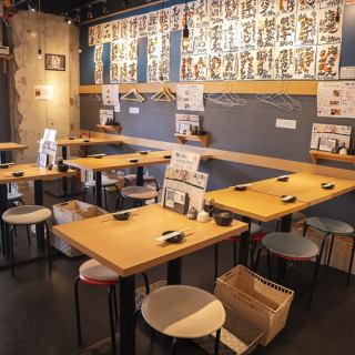 店内貸切は最大34名様まで対応可能。会社のご宴会や打ち上げ、ご友人同士の集まりなど、さまざまなシーンでご利用いただけます。揚げたての天ぷらとワインを囲みながら、周りを気にせずゆったりとお楽しみください。※要相談