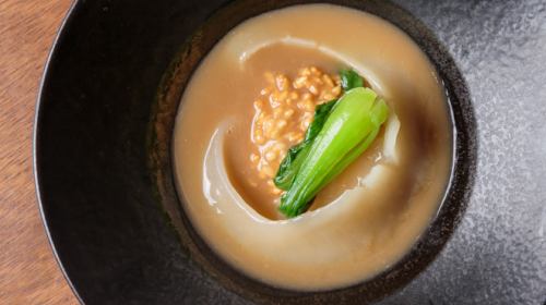 ふかひれの姿煮(90g)