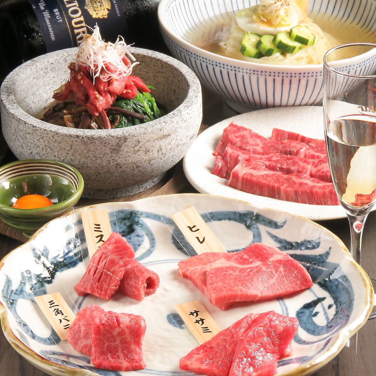 最上級の焼肉を楽しめるコース料理をご用意しております。