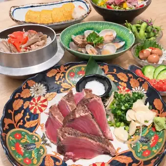 《2-hour all-you-can-drink included》 Our most popular course! Includes straw-grilled bonito and special kamameshi rice! A satisfying course [10 dishes total / 4,000 yen]