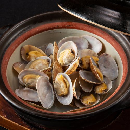 Steamed clam with sake