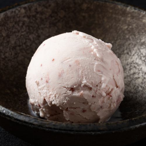 [Fukuoka-produced] Amaou Strawberry Ice Cream