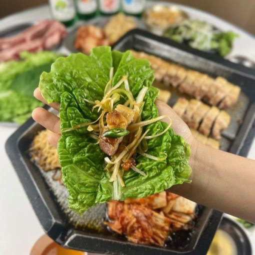 本場韓国の味！！国産豚のサムギョプサル＆韓国屋台料理50品食べ飲み放題プラン3,500円♪