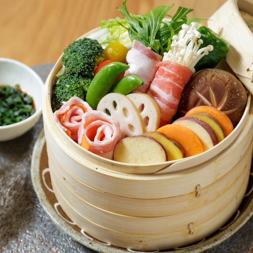 満足感たっぷり。京野菜とお肉のせいろ蒸し