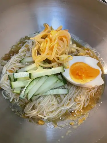 New 旨辛そうめんビビン麺