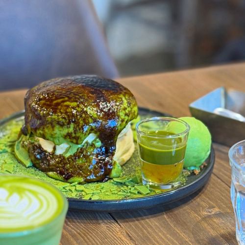 トリプル抹茶ブリュレパンケーキ