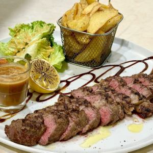 オージービーフステーキ＆チップス