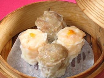 Assorted 2 types of shumai (2 of each)