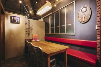[4 to 6 people] The most popular seats are the private rooms.A private room where you can enjoy the beauty of an industrial space, and is recommended for small parties.You can enjoy a girls' party, a private banquet, or a joint party without worrying about your surroundings.