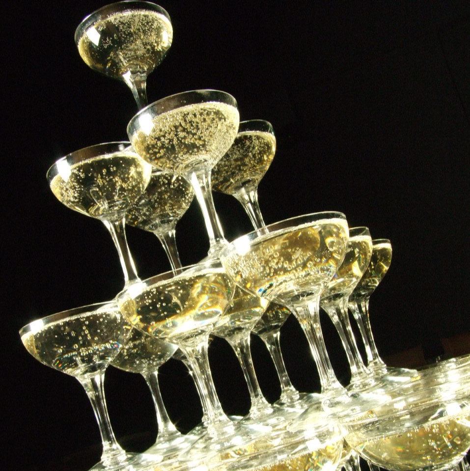 Champagne Tower! Gorgeous cake! Directing! Drinking! 3500 yen in total ⇒ 3000 yen !!