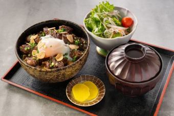 Beef skirt steak bowl (topped with warm egg) [3 items in total] ⇒ 1,630 yen