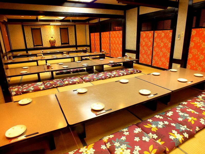 We also have tatami seating that can accommodate up to 60 people.It is also possible to change the seating layout.