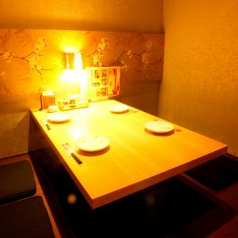 A private room with sunken kotatsu seats in the back of the store.It is a perfect seat for a small number of people.