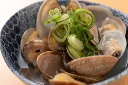 Steamed clam with sake