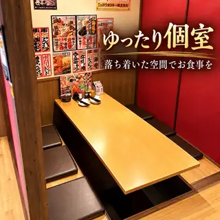 【２F】2名～6名可能。全30席完備。【席料あり】