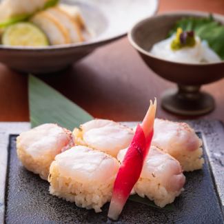 【島根県浜田漁港直送】のどぐろの炙り押し寿司