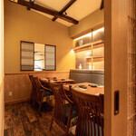 Our spacious restaurant has a total of 60 seats and can accommodate small to large groups.We also accept reservations for private use, so please contact us in advance if you would like to do so.