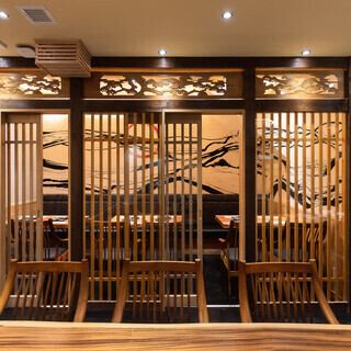 Completely private rooms with doors are available.