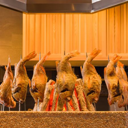 『のどぐろ原始焼きコース』8800円。ご予算に応じてお選び下さい