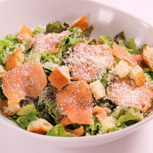 Caesar Salad with Prosciutto and Avocado