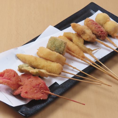 【1本80円(税込)～】30種以上の味比べ！サクサク食感が自慢の絶品「串カツ」