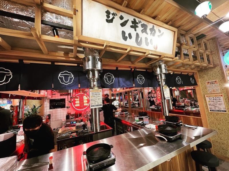 ≪お一人様も大歓迎≫カウンター席は、お一人様やはしご酒のサク飲みにも大歓迎です！1軒目はもちろん、2軒目にも是非一度ご来店ください♪気さくで明るいスタッフと共にお食事とお酒をお楽しみください◎