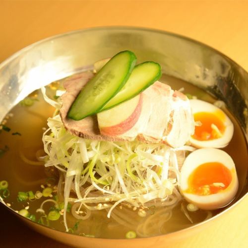 Refreshing cold noodles