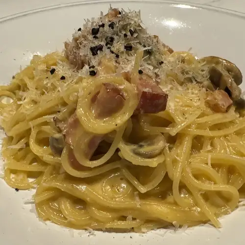 生粒胡椒のカルボナーラ