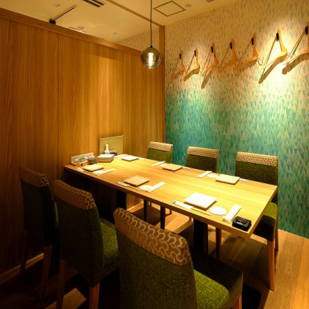 上質なお料理には上質な空間を◎お洒落でモダンな店内は様々なシーンにおすすめ♪仲間内の飲み会や接待など、各シーンに合わせてお席をご用意いたします。ご希望のお席がございましたらご予約時にお気軽にご相談ください。