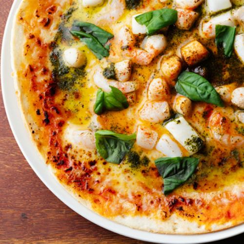 Tomato basil pizza with rumbling seafood