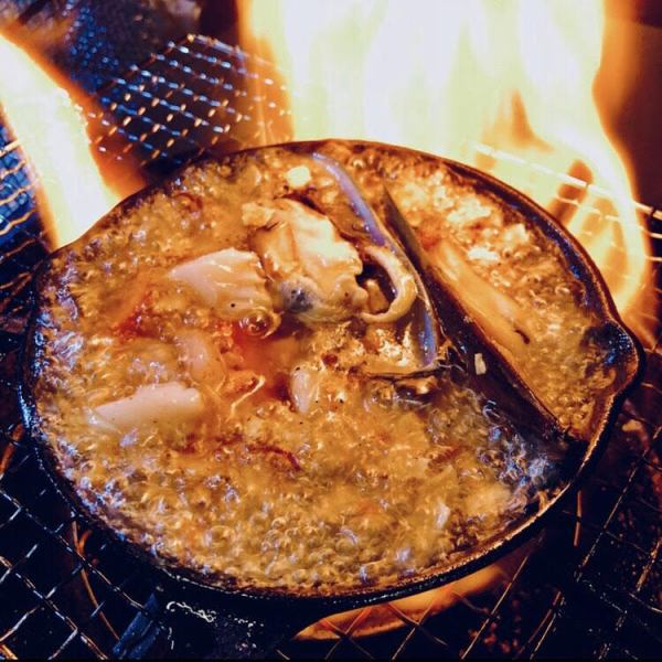 《Creative izakaya with delicious fish, stew and cheese》