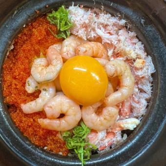 [*Reservation required by phone the day before*] ◎Limited to 2 meals a day◎》Shrimp, crab, seafood, earthenware pot rice