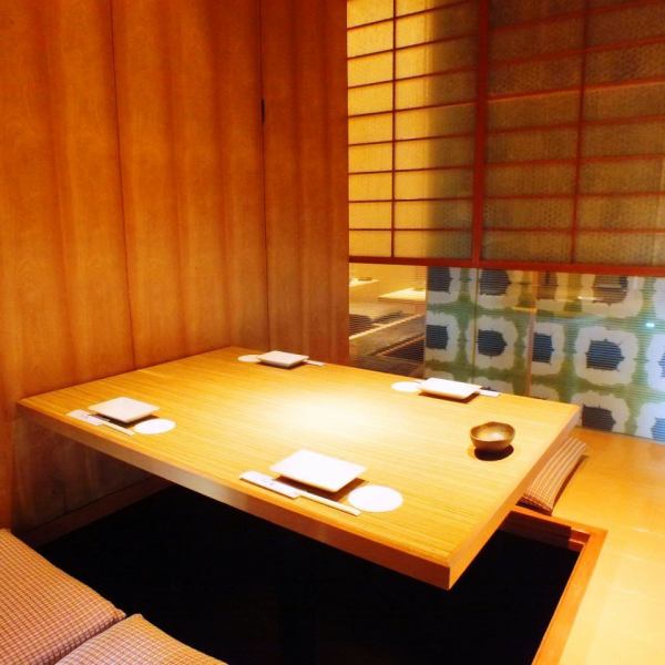 We will guide you to a private room that boasts an atmosphere that makes you want to stay longer ♪ What a digging seat! Please use it for private, entertainment, small banquets, etc. in a relaxing Japanese space! Enjoy your meal and banquet! We accept early reservations! Please feel free to come! We are waiting for you ♪