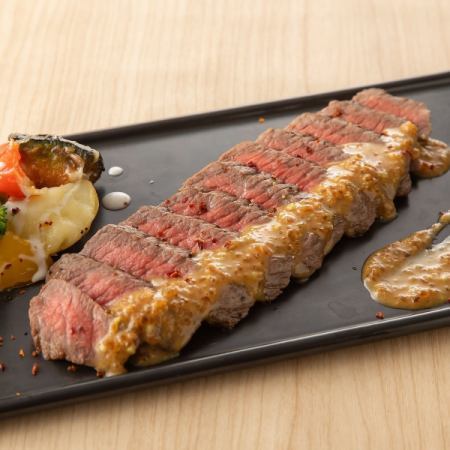 黒毛和牛 赤身肉のステーキ