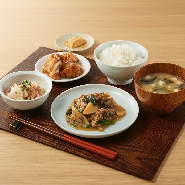 [Set meal menu] Seasonal soup and three side dishes set