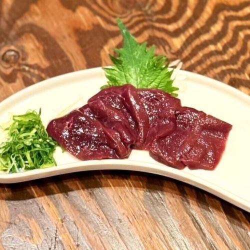 馬肉の生レバー刺し
