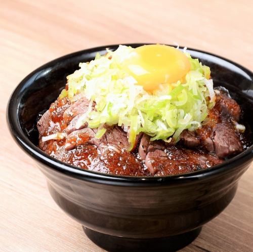 [Specialty] Ichi Matsu beef rare steak bowl (with raw egg) 100g of meat