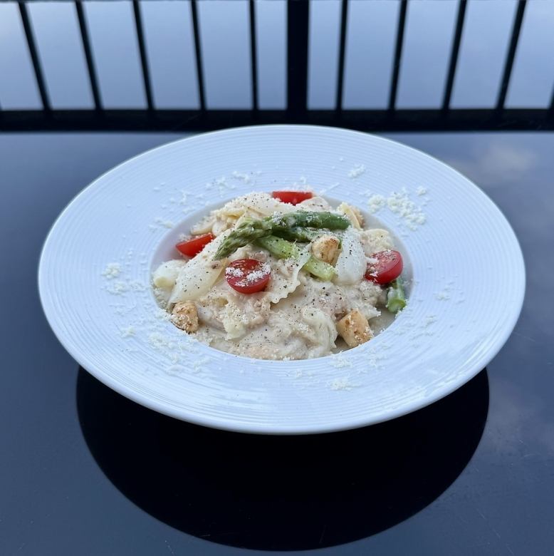 Creamy Farfalle with Small Shrimp and Asparagus