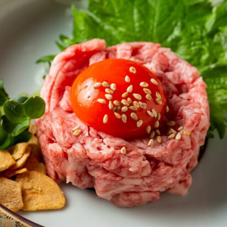 A5国産黒毛和牛炙りユッケ