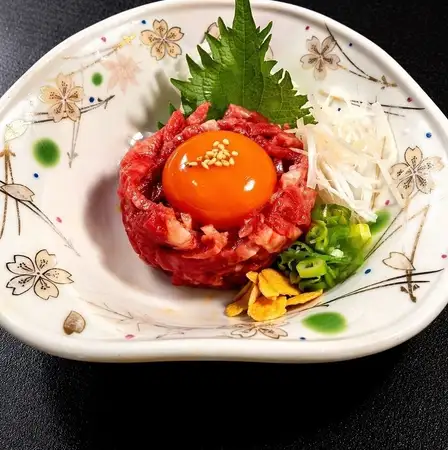A5国産黒毛和牛炙りユッケ