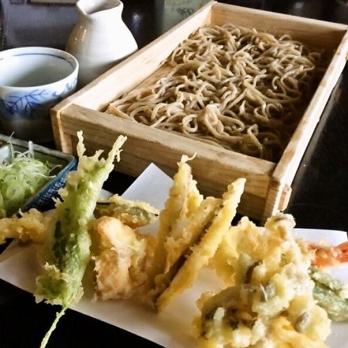 Top plate (tempura small + board soba)