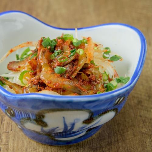自家製白エビの一味漬けとオニオンスライス