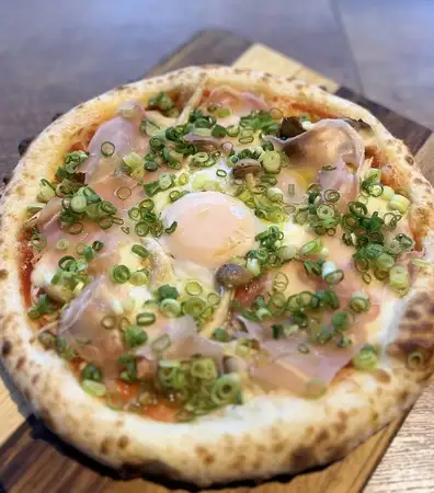 3種のキノコとロース生ハムのビスマルク