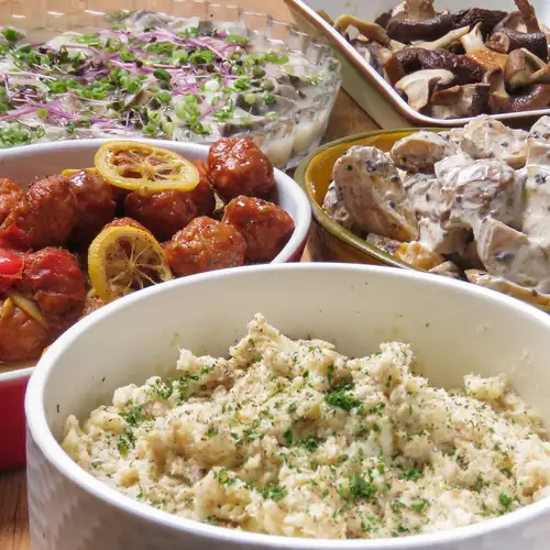 [New Product] We've started selling prepared foods! Takeout available!