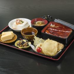 【鳗鱼套餐】享受肥美嫩滑的烤鳗鱼搭配特制酱汁♪ 3,500日元（含税）
