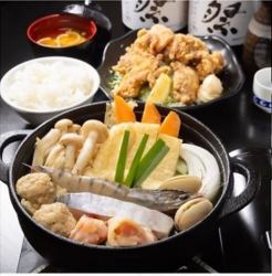 【相扑火锅和炸鸡套餐】滚烫的相扑火锅和多汁的炸鸡套餐1,900日元（含税）！