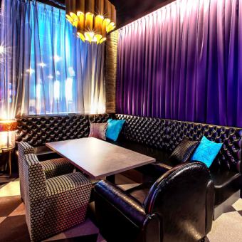 The semi-private room separated by curtains is also a sofa seat, making it a relaxing space ◎ In a chic and calm atmosphere, you can even have an adult girls-only gathering while drinking alcohol! We also have many courses that are perfect for the party scene, so please spend a wonderful time at our shop ♪