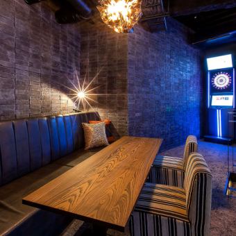 It can accommodate up to 10 people, and there is also a private room equipped with darts! It's okay to have a good time without worrying about the surroundings! You can also use it as a private space with friends and loved ones ♪ * Charge for private room use A separate fee will be charged (included in the price during the course) Please contact the store for details!