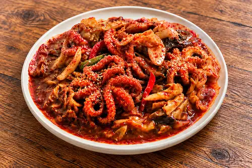 Tsukumi Bokum (stir-fried baby octopus)